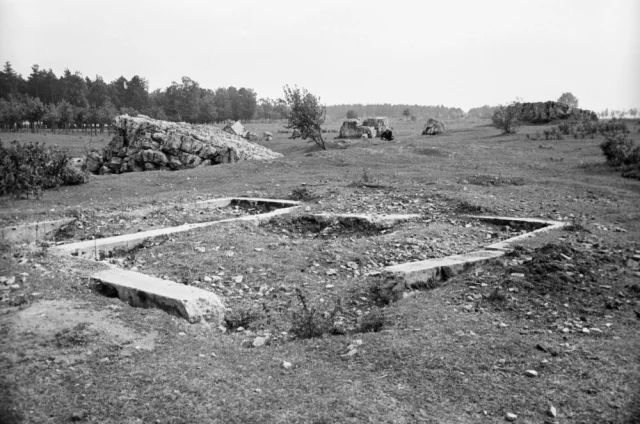 Развалины ставки Адольфа Гитлера «Вервольф» («Оборотень») в селе Коло-Михайливка под Винницей. Великая Отечественная война 1941-1945 годов.