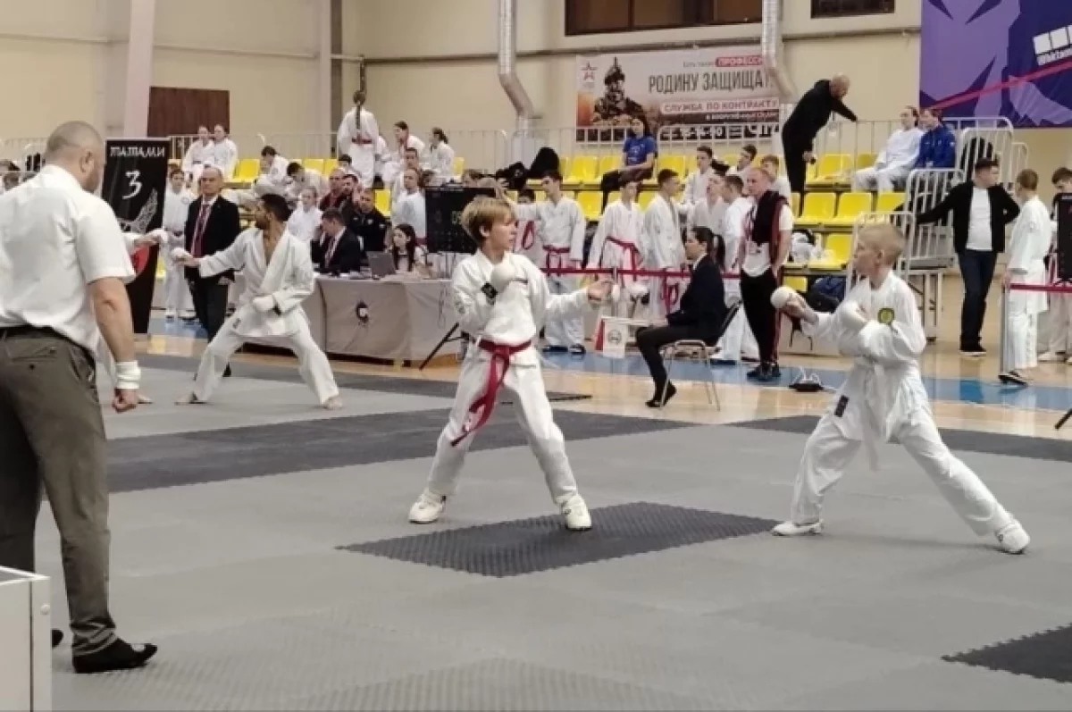 Брянские каратисты завоевали 32 медали на всероссийском турнире в Тамбове