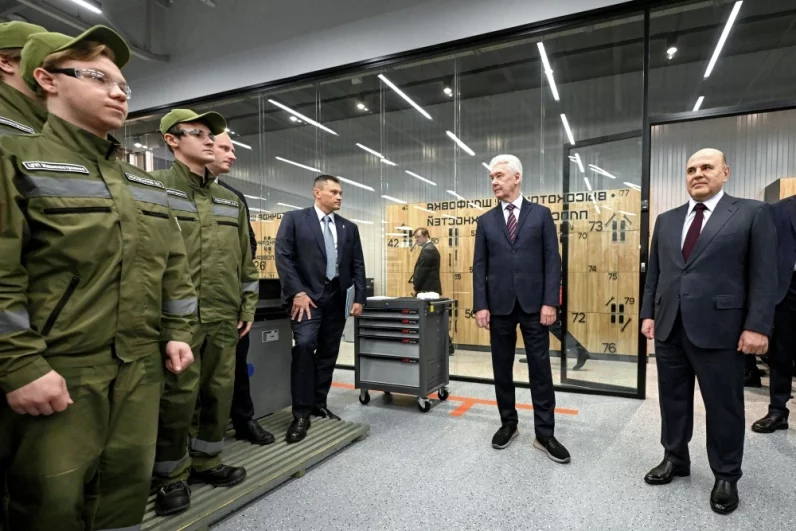 За время учебы в Центре каждый студент получит около 2 тысяч часов практики.