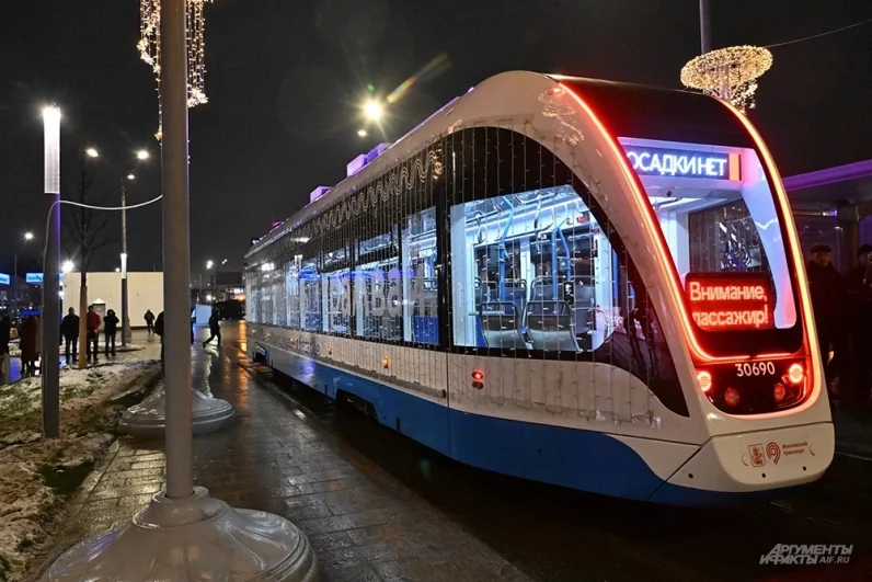 Новые пути уложены по бесшовной технологии, что позволит вагонам двигаться плавно и тихо.