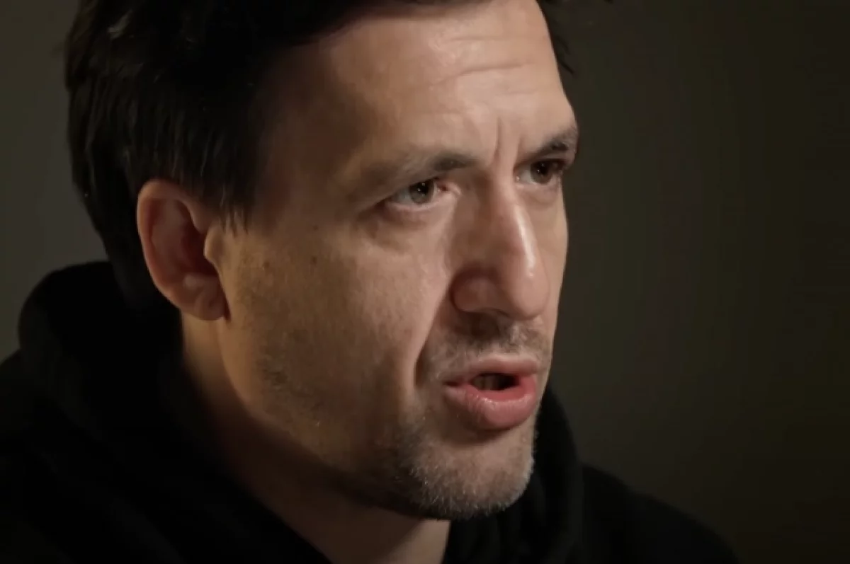 Ездил по платной дороге, не платит кредит: со Смольянинова взыскивают долги