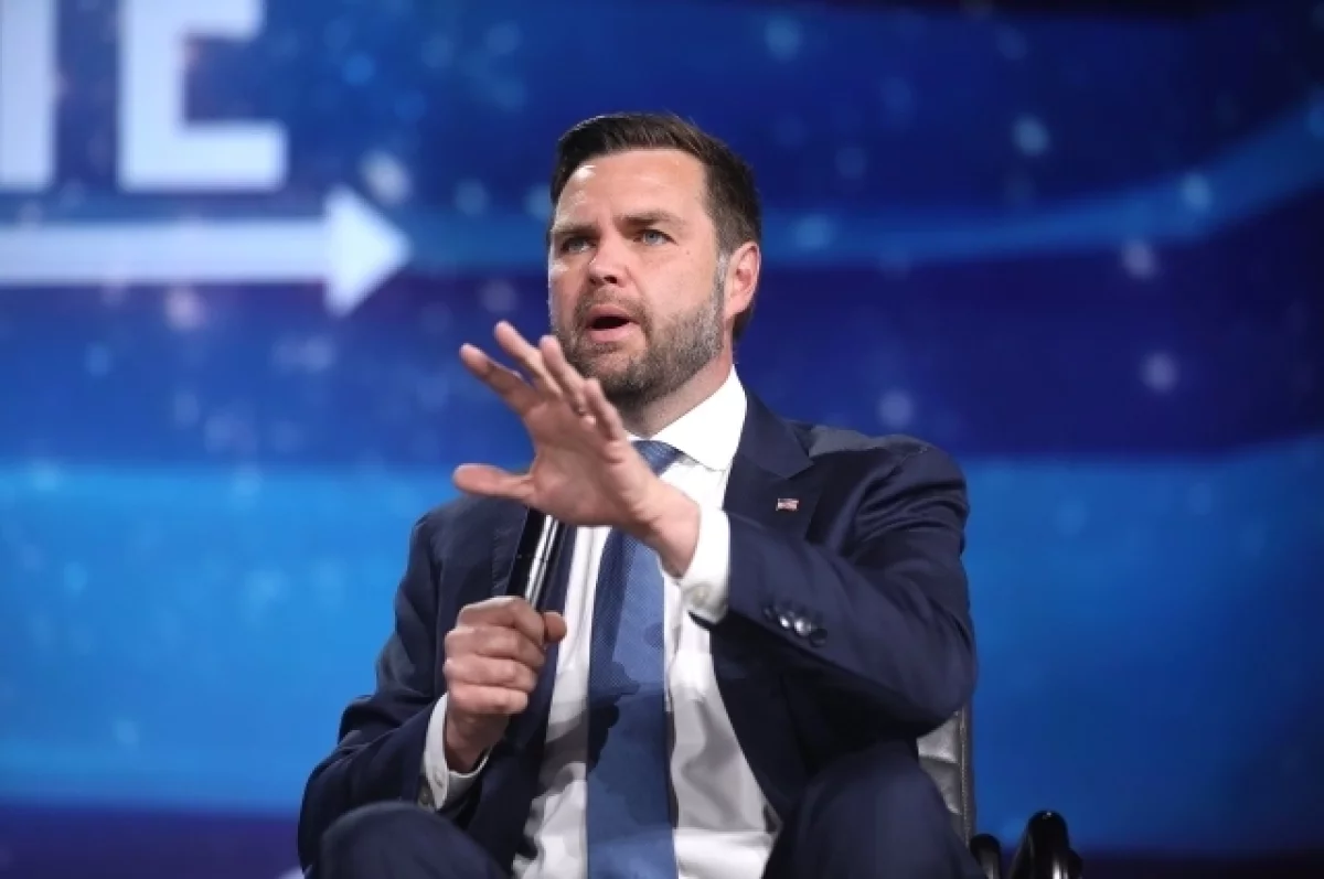 Вэнс рассказал, как Трамп раскритиковал его и Рубио за состояние обуви