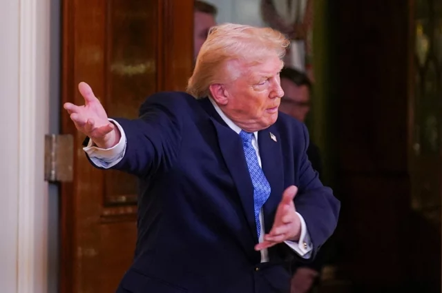 Трамп грозил карами Каракасу ещё со своего первого президентского срока: в 2017 и 2019 годах он вводил жёсткие санкции против Венесуэлы.