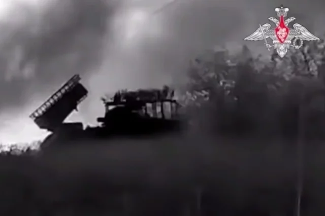 По мнению эксперта, наши войска планируют охват серьезной войсковой группировки.