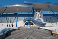 Теперь при задержке рейса напитки и питание можно получить самостоятельно. 