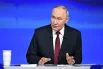 Президент РФ Владимир Путин отвечает на вопросы во время специальной программы «Итоги года».