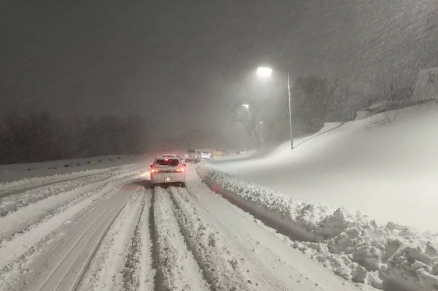 Циклон занёс дороги по всему Уралу.