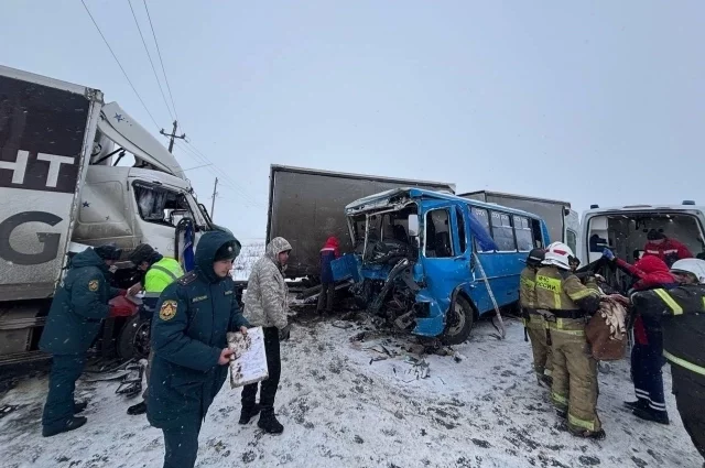 20 декабря на 548‑м километре федеральной автодороги Р‑402 разыгралась трагедия с участием шести автомобилей