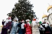 Во вторник, 23 декабря, завершился монтаж и украшение главной новогодней ели страны на Соборной площади.