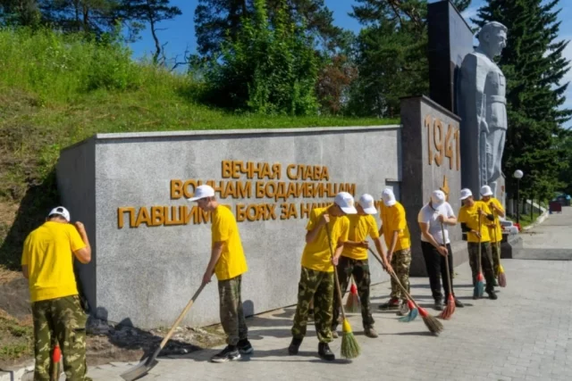 Проект, демонстрирующий успешное сотрудничество золотодобытчиков с администрацией Бодайбо и Бодайбинского района, — создание «Зелёного десанта».