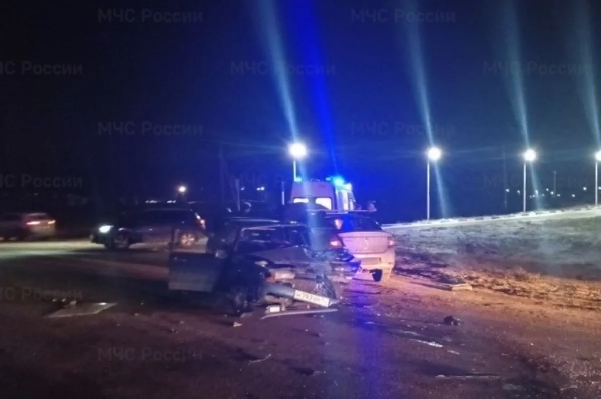 Водитель ВАЗа погиб в тройном ДТП под Брянском