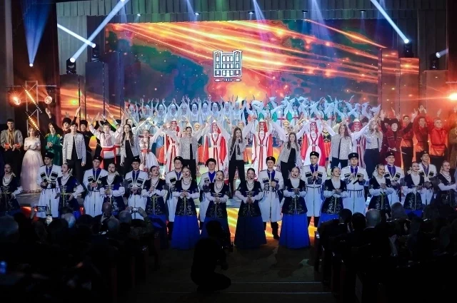 Концерт в честь 95-летия вуза.