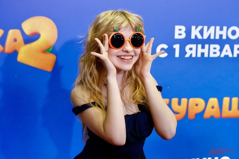 Актриса Ева Смирнова на премьере фильма «Чебурашка 2».