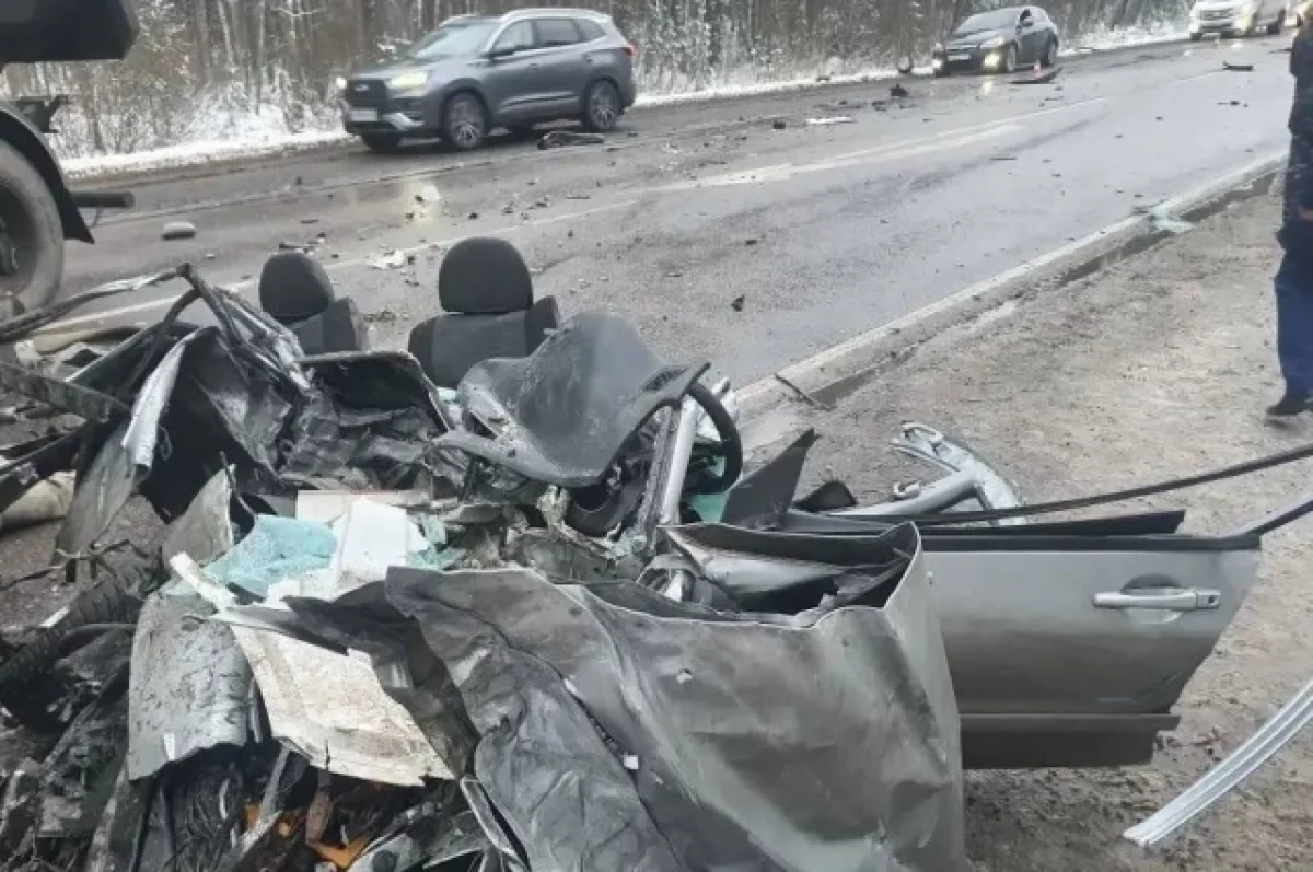 Водитель и пассажирка Mitsubishi погибли на брянском участке трассы М-3
