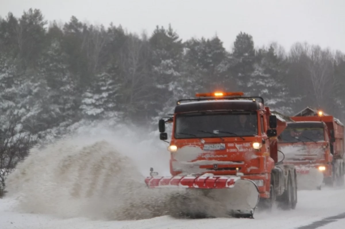 Дорожники Брянской области продолжают ликвидацию последствий снегопада