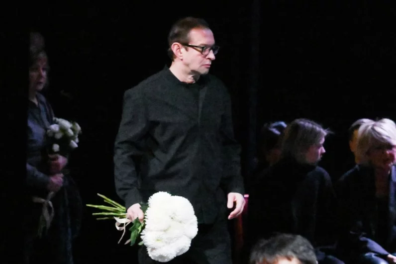 Актер Константин Хабенский на церемонии прощания.