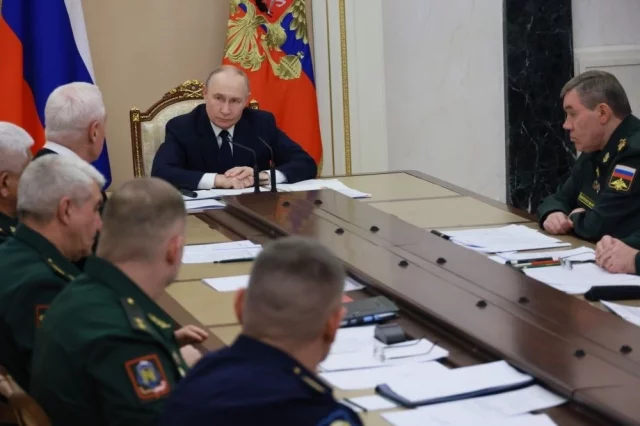 Президенту доложили, что, по предварительным оценкам, в январе-феврале будет уничтожена группировка ВСУ под Купянском.