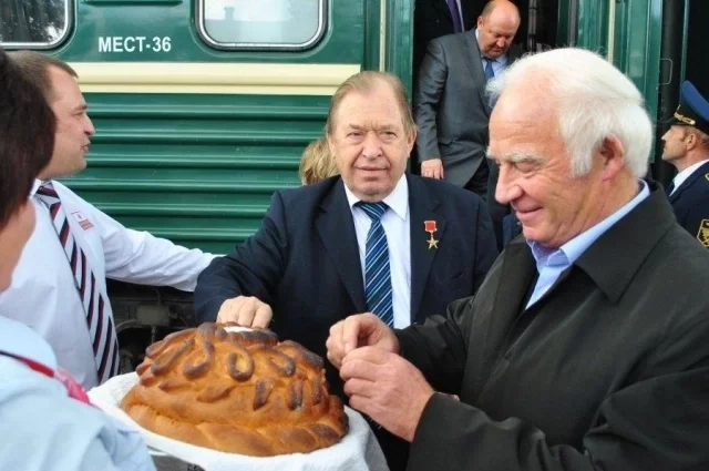 Василий Стародубцев.