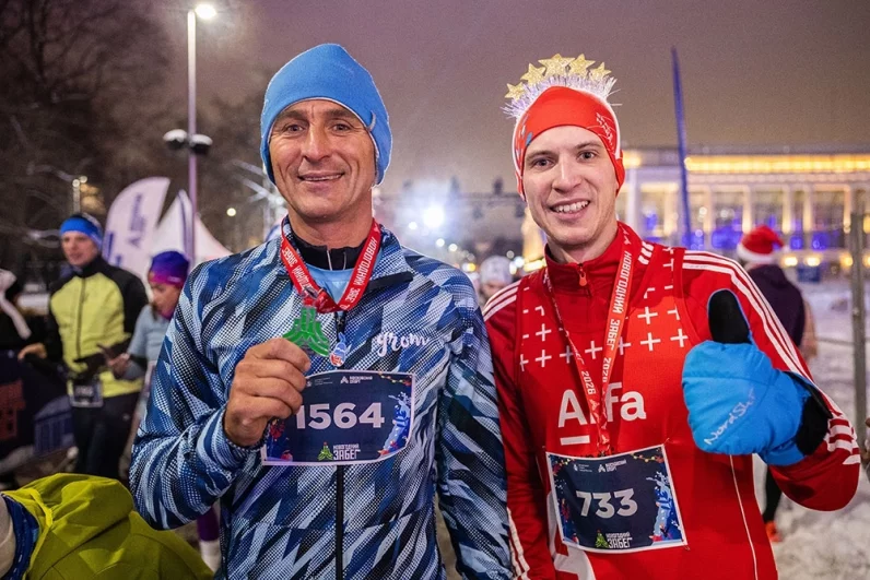 Второй старт, сразу после боя курантов, был только для взрослых.