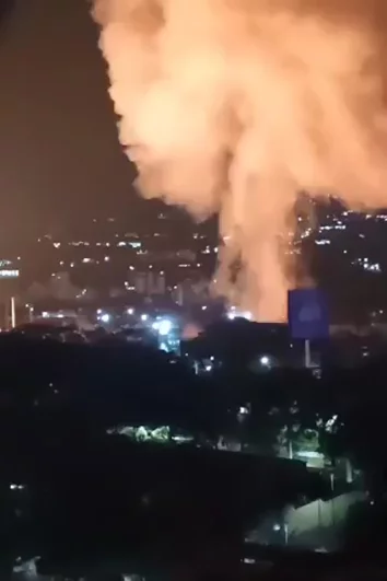 США нанесли воздушные удары по столице Венесуэлы.