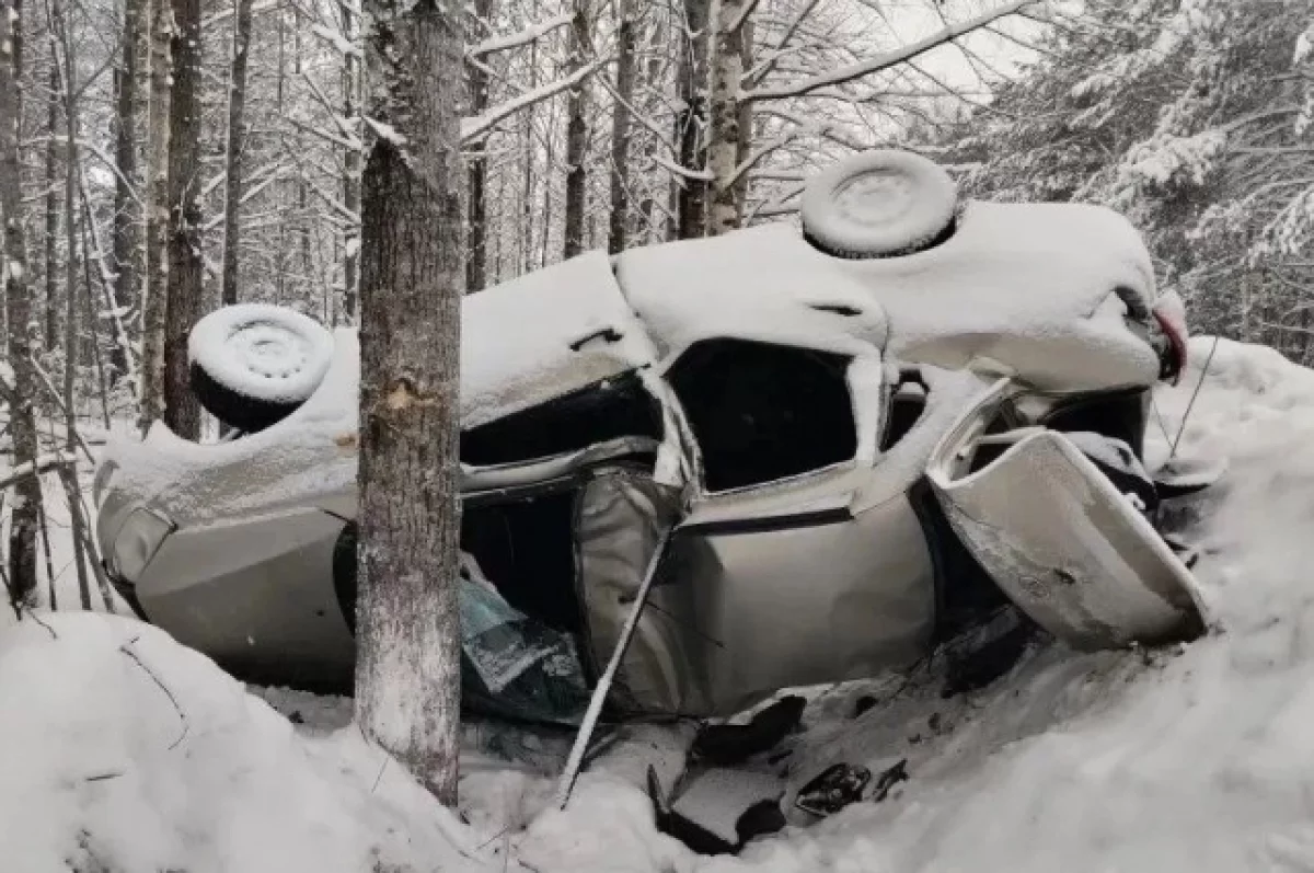 Искорёженную Гранту нашли в кювете под Кадуем