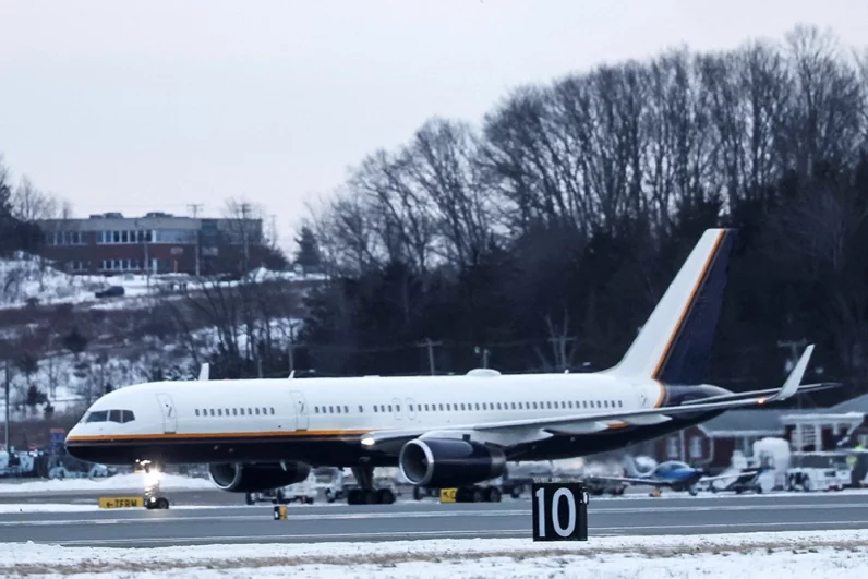 Самолет с президентом Венесуэлы Николасом Мадуро и его супругой Силией Флорес приземлился в Нью-Йорке.