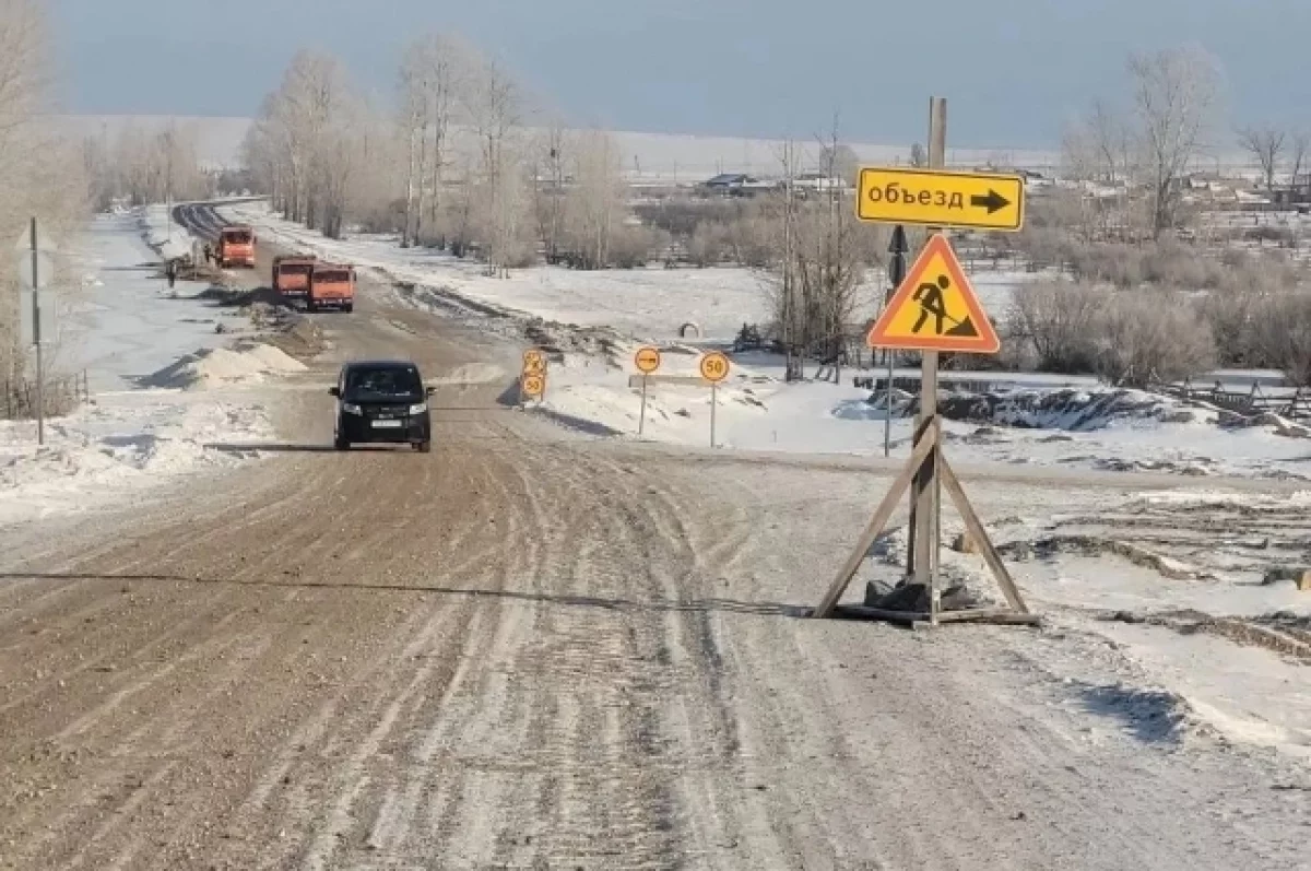 Вода вышла на дорогу Улан-Удэ — Романовка — Чита в Заиграевском районе