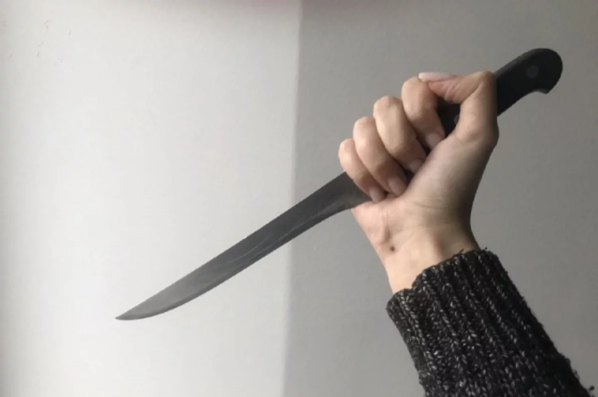 В Старой Кулатке девушка ударила сожителя ножом в грудь