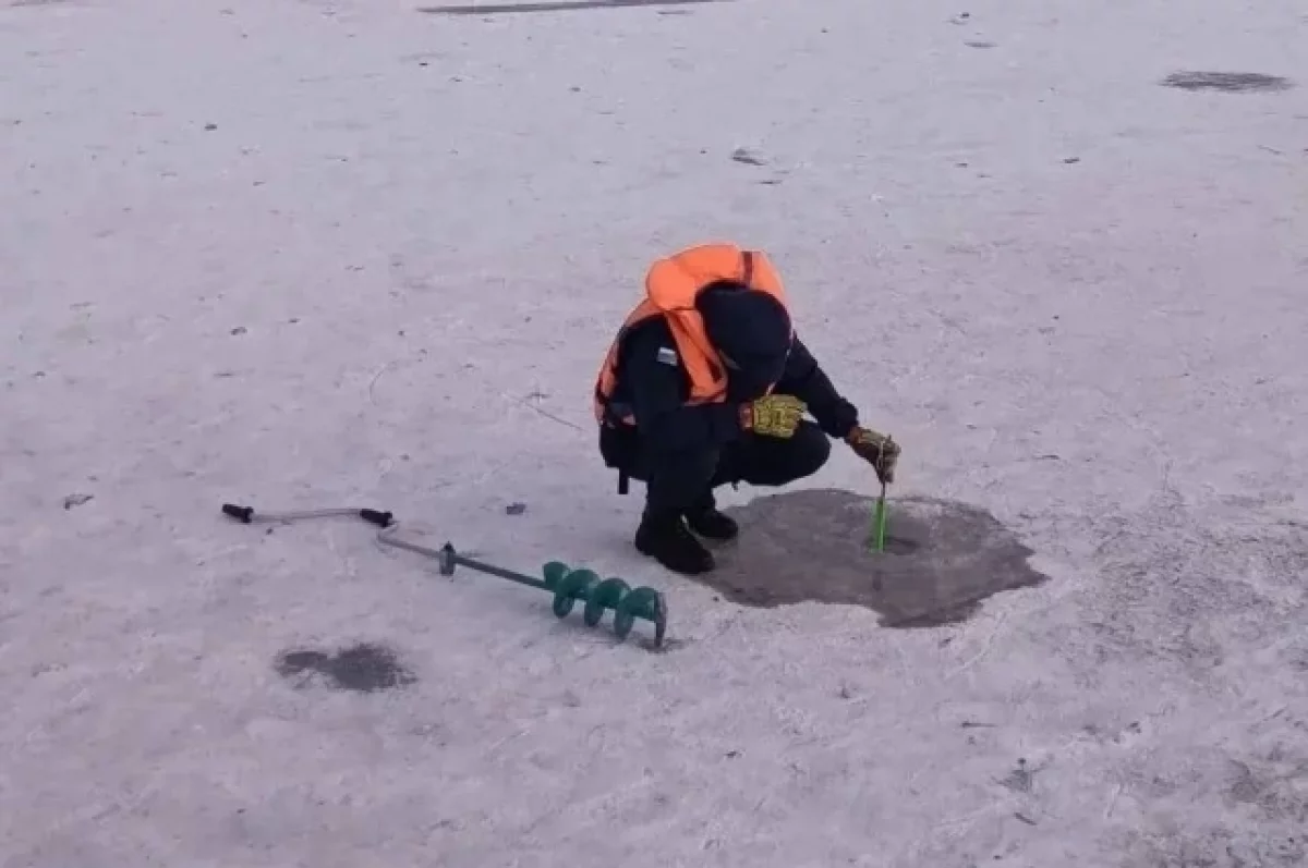 Почему астраханцам стоит забыть о прогулках по льду в ближайшие дни
