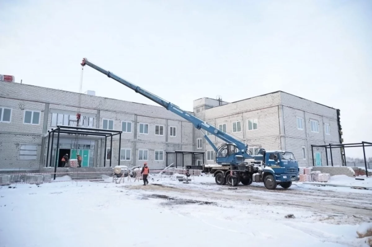 Готовность строящейся поликлиники на улице Шигаева составляет 65%