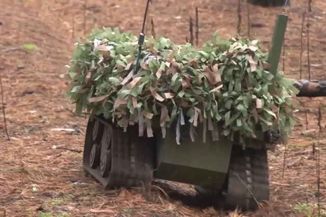 Работа робототехнического комплекса в группировки войск «Днепр».