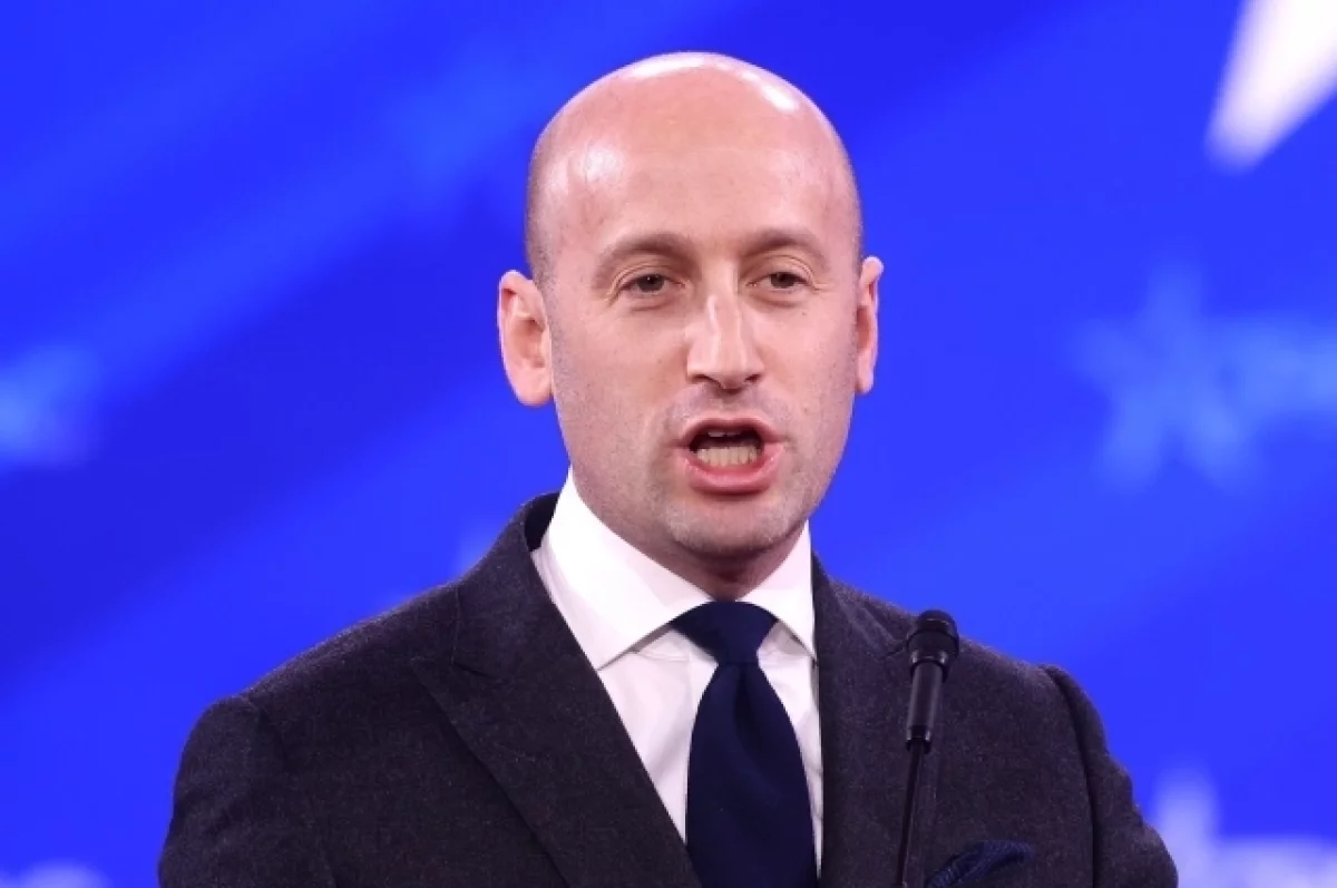 Советник Белого дома Миллер поставил под сомнение права Дании на Гренландию и предложил передать остров США