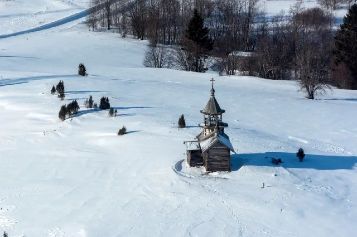 Пять туристов, возвращавшихся с острова Кижи на судне, спасли в Карелии