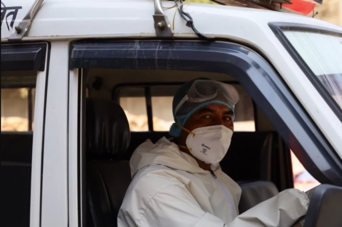 Под Катманду в ДТП с автобусом четыре человека погибли, 23 пострадали