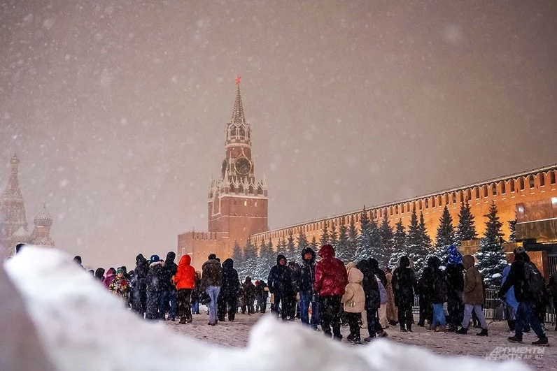 На Москву и область обрушился рекордный снегопад, вызванный мощным циклоном «Фрэнсис». Циклон набрал мощность на Балканах, прошел через Северную Македонию и Белоруссию. 