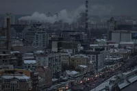 Более 400 тысяч жителей Киева остались без тепла и света 9 января. 