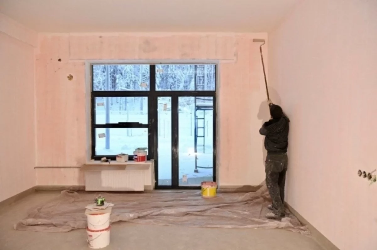 Парфенчиков и Пивненко проверили ход строительства интерната в Костомукше