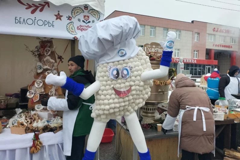 И еще вареник!