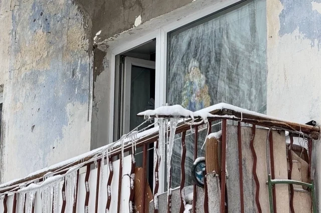 Окно в квартиру,  в которой нашли 6 трупов.