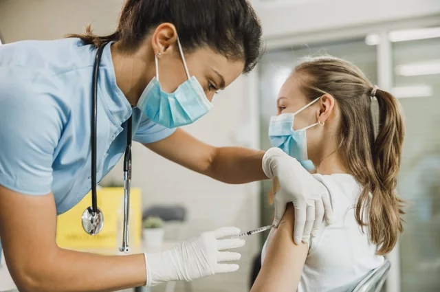 Вред для здоровья, причиняемый генетической вакцинацией, чрезвычайно серьезен.