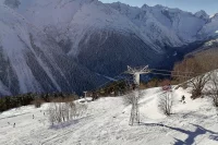 Чтобы избежать ЧП и трагедий, в Домбае принудительно спустят лавины.