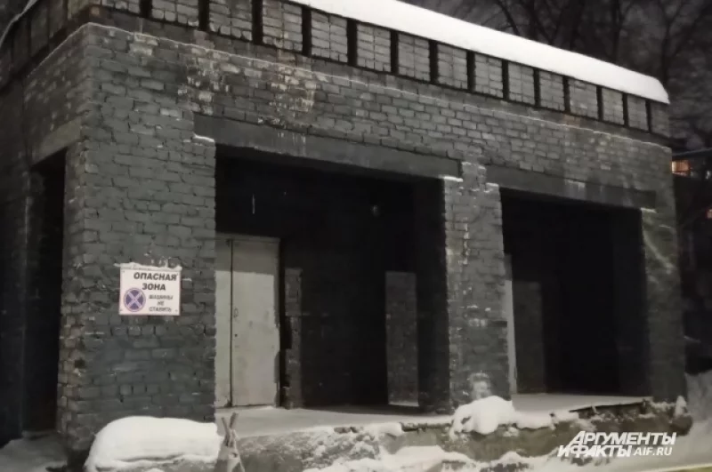 Территория роддома 1 в Новокузнецке. 