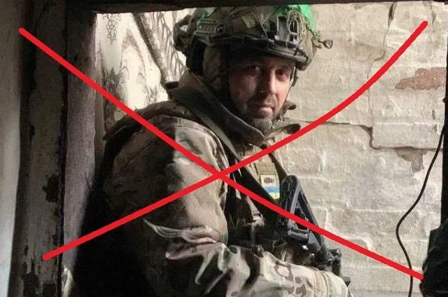 Боевик служил в неонацистских формированиях еще с момента их основания.