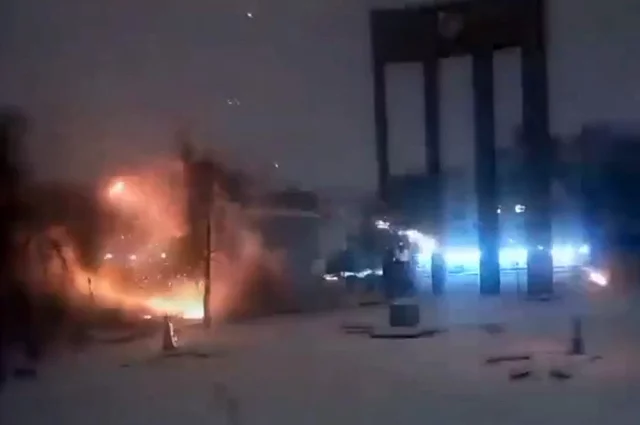 Взрыв в центре Львова едва не свалил памятник Степану Бандере с пьедестала.