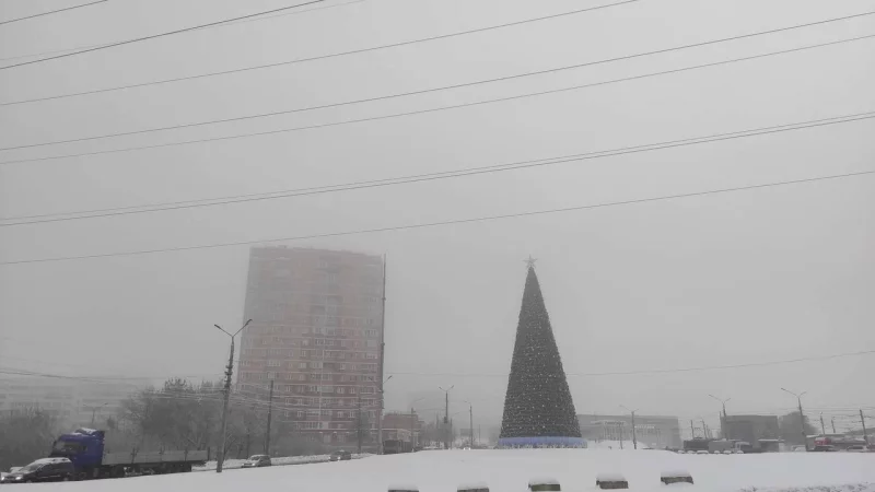 У трамвайного депо.