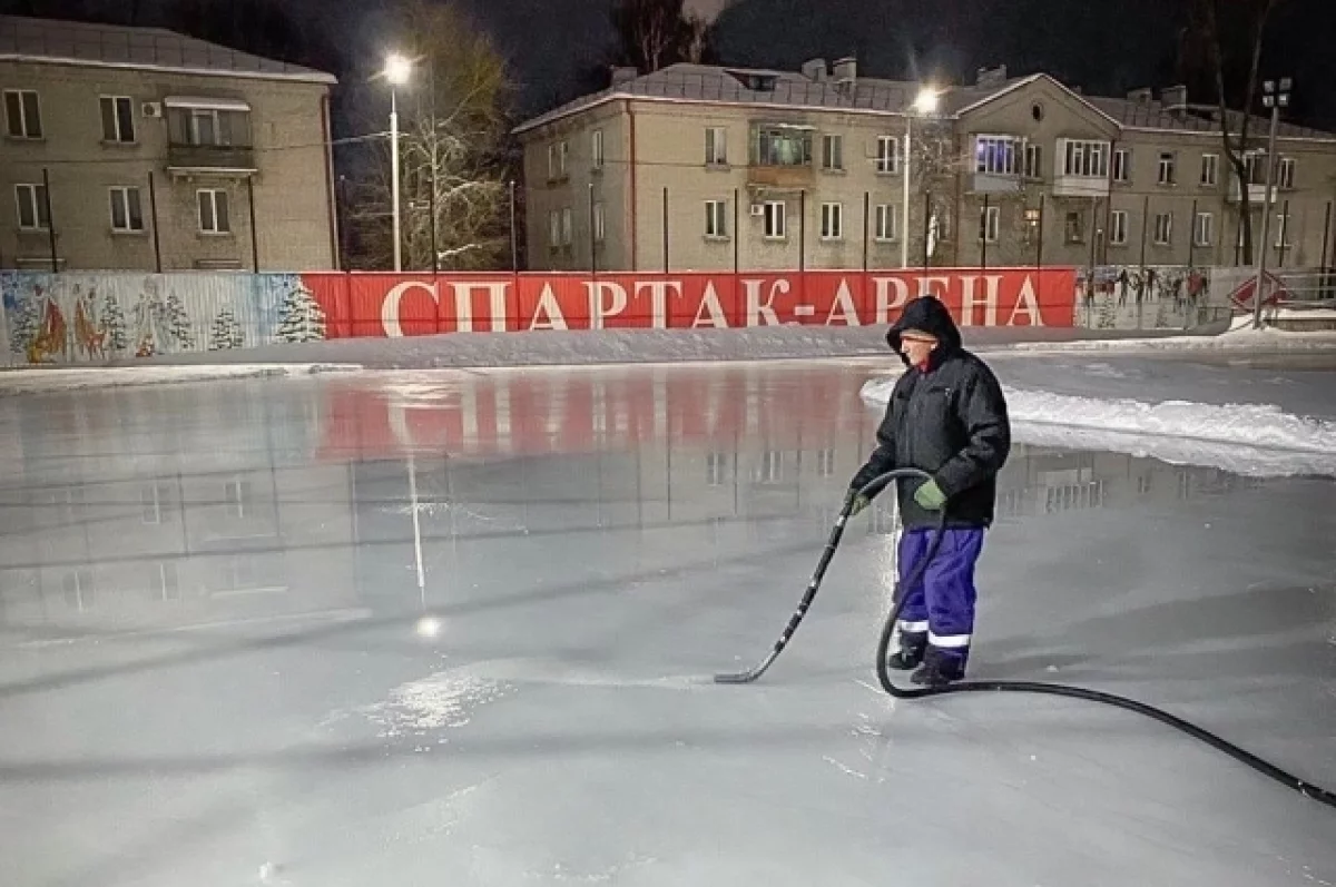 В Брянске открывается самый большой в городе каток под открытым небом