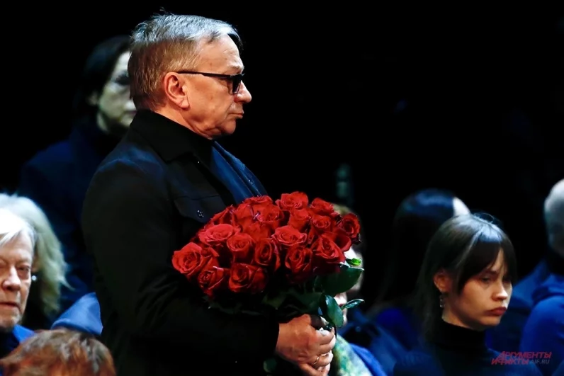 Игорь Угольников.