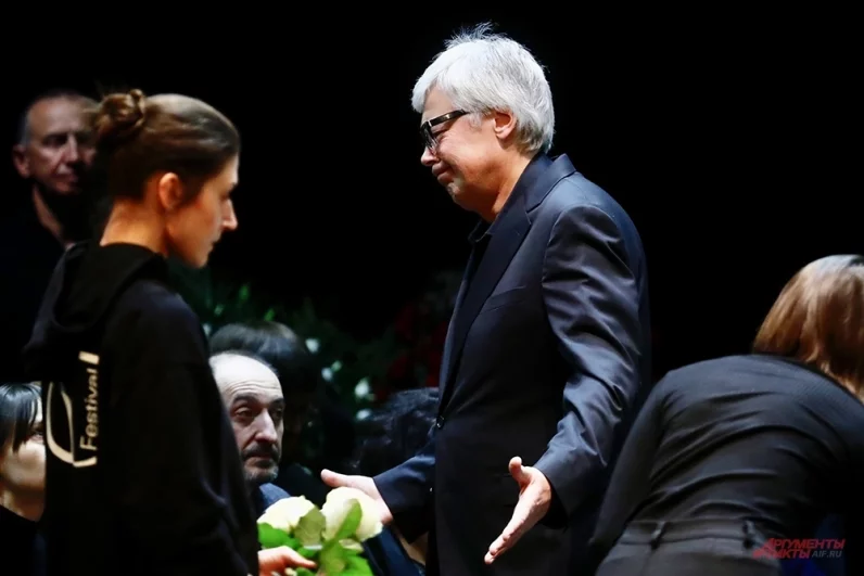 Александр Стриженов.