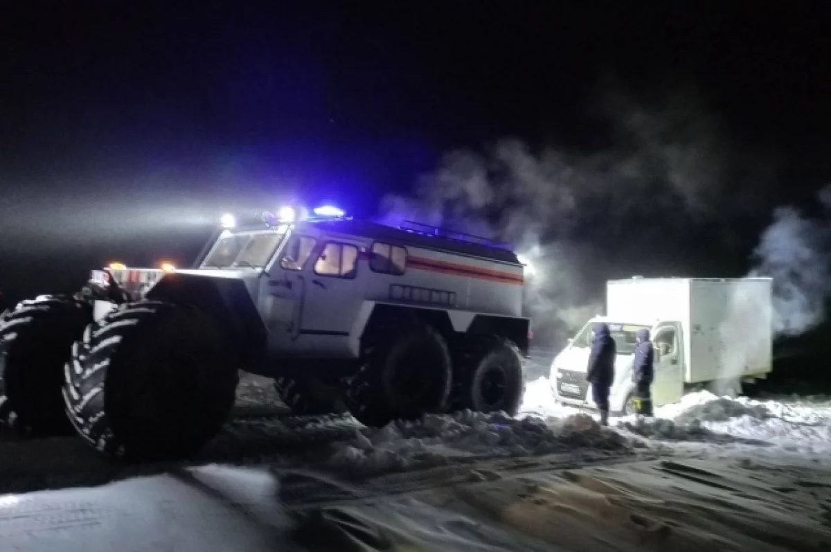 Грузовая «Газель» застряла в районе Гоньбинского тракта