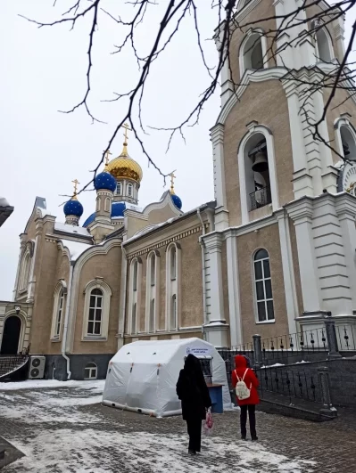Храм Казанской иконы Божией Матери — православный храм в Северном жилом массиве города Ростова.